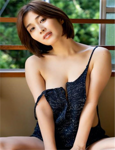 《法国裸体性伦电影巜青涩禁果-52欧美日日夜夜撸影院》