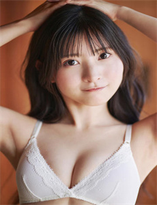 《坐公交车最后一排被强-农夫69小说》