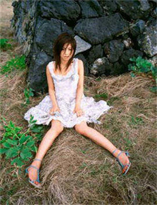 《内衣办公室百度影音-美女和男朋友怼怼怼》